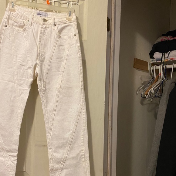 Zara Straight Leg High Rise Jeans - Picture 2 of 9